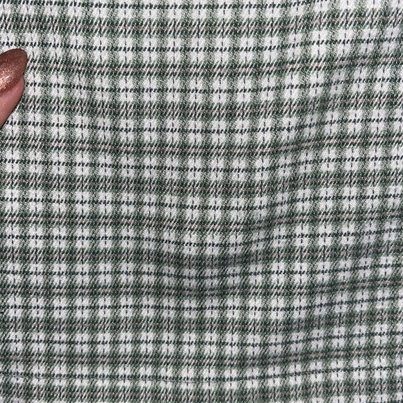 Brandy Melville skirt - Picture 3 of 4